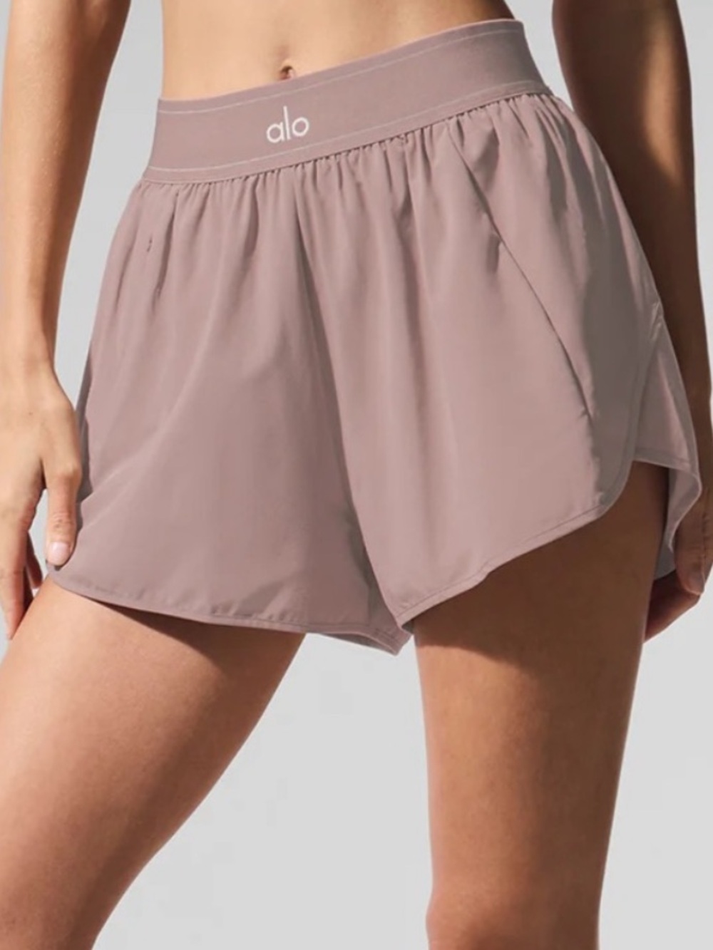 NWT ALO YOGA Match Point Short Taupe